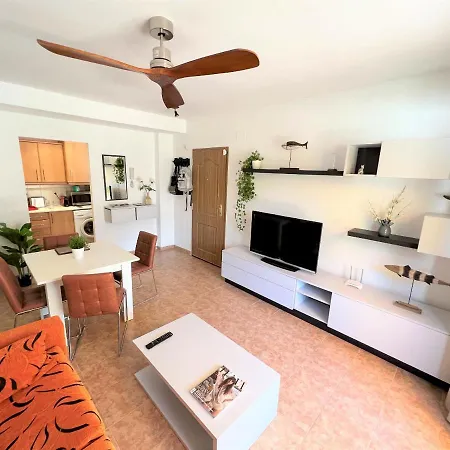 Bajo Con Terraza Parque Azahar Villas Apartment
